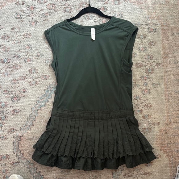 Anthropologie Pants - Anthropologie Forest Green Pleated Athletic Dress